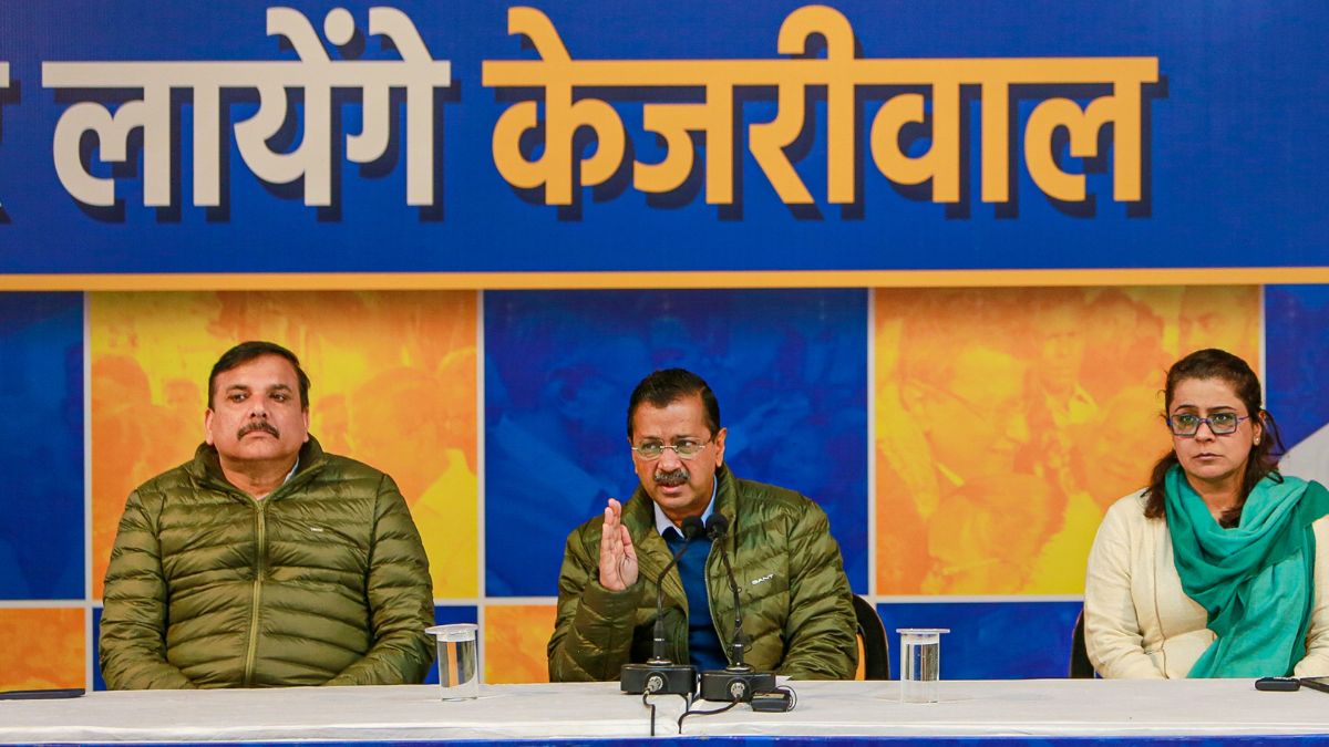 EXIT POLLS पर अरविंद केजरीवाल का पहला रिएक्शन, बोले – हमारे 16 उम्मीदवारों के पास आए फोन, 15 करोड़ का दिया ऑफर