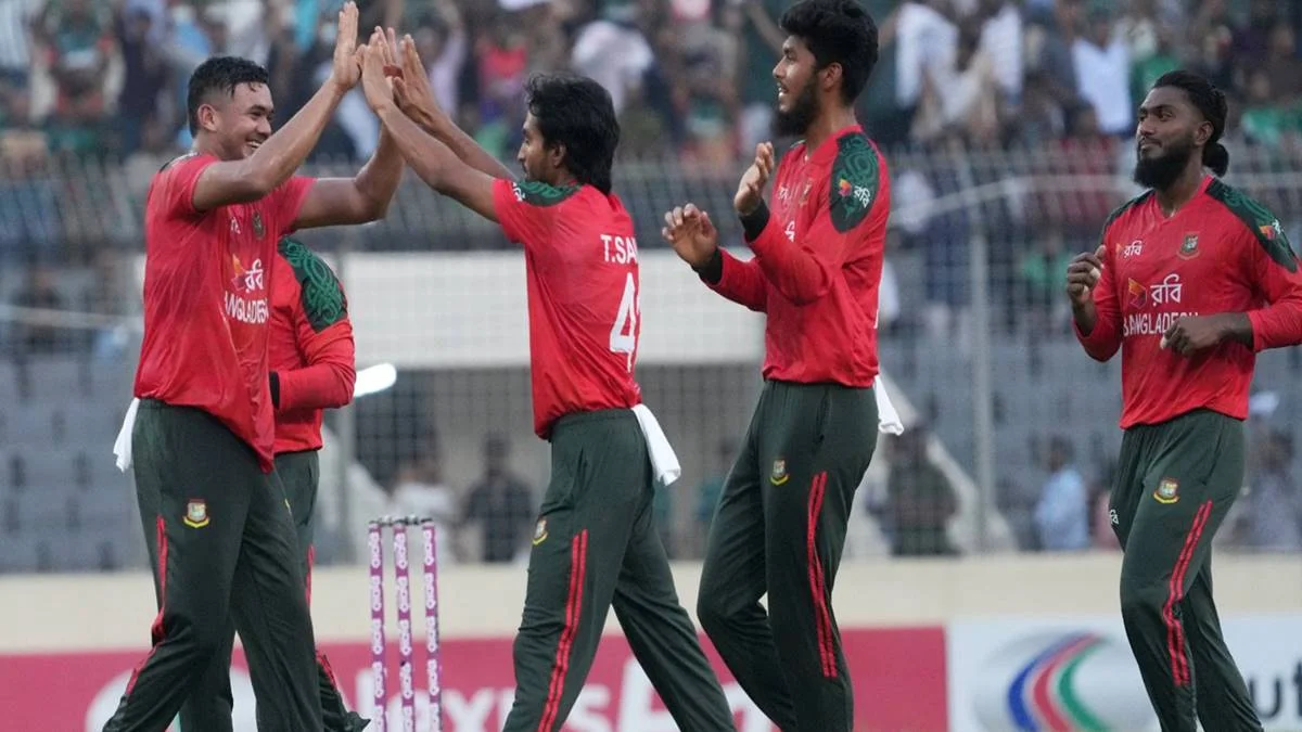 PAK vs BAN: पाकिस्तान को पहले T20 में बांग्लादेश ने पीटा, बुरी तरह से हराकर सीरीज में बनाई बढ़त; परवेज हुसैन ने खेली अर्धशतकीय पारी