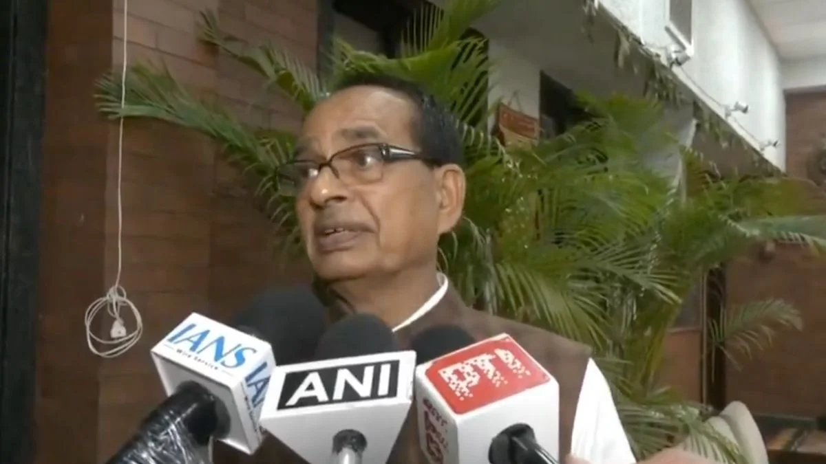 ‘पाकिस्तान जो भाषा बोल रहा है, वही भाषा चिदंंबरम और कांग्रेस बोल रहे हैं’, शिवराज बोले- चेहरे से नकाब क्यों नहीं हटना चाहिए