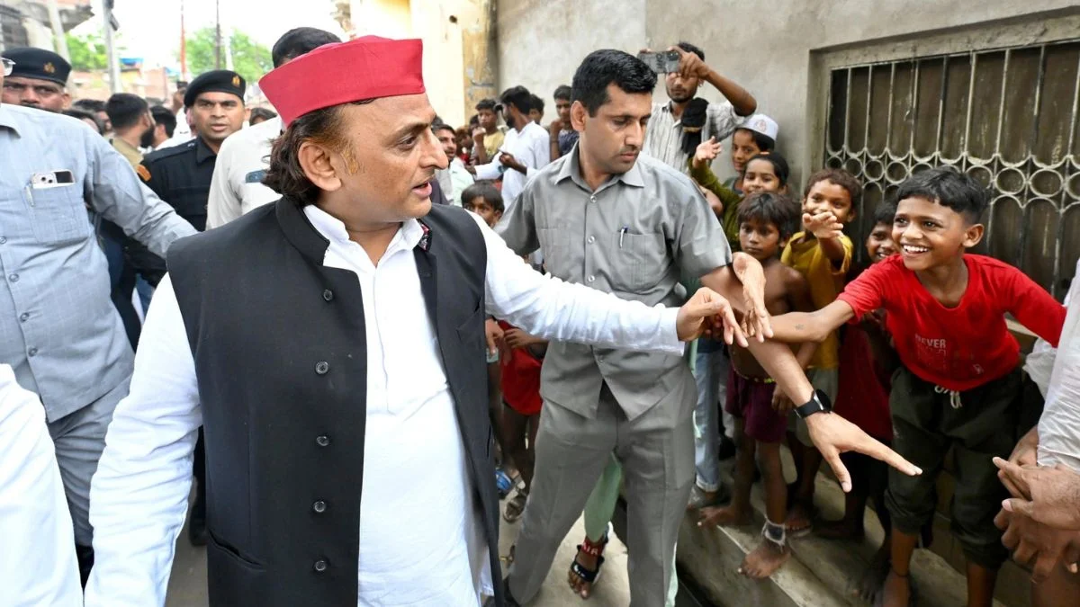 ‘हमारे लिए नमाजवादी कहते हैं…’, अखिलेश बोले- बीजेपी के पहले राष्ट्रीय अध्यक्ष के प्रस्तावक पांच बार के नमाजी थे